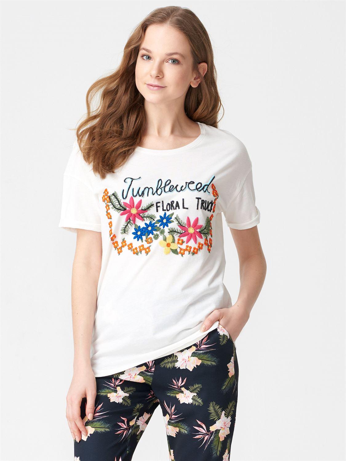 7237 Çiçek Nakışlı T-Shirt-Ekru