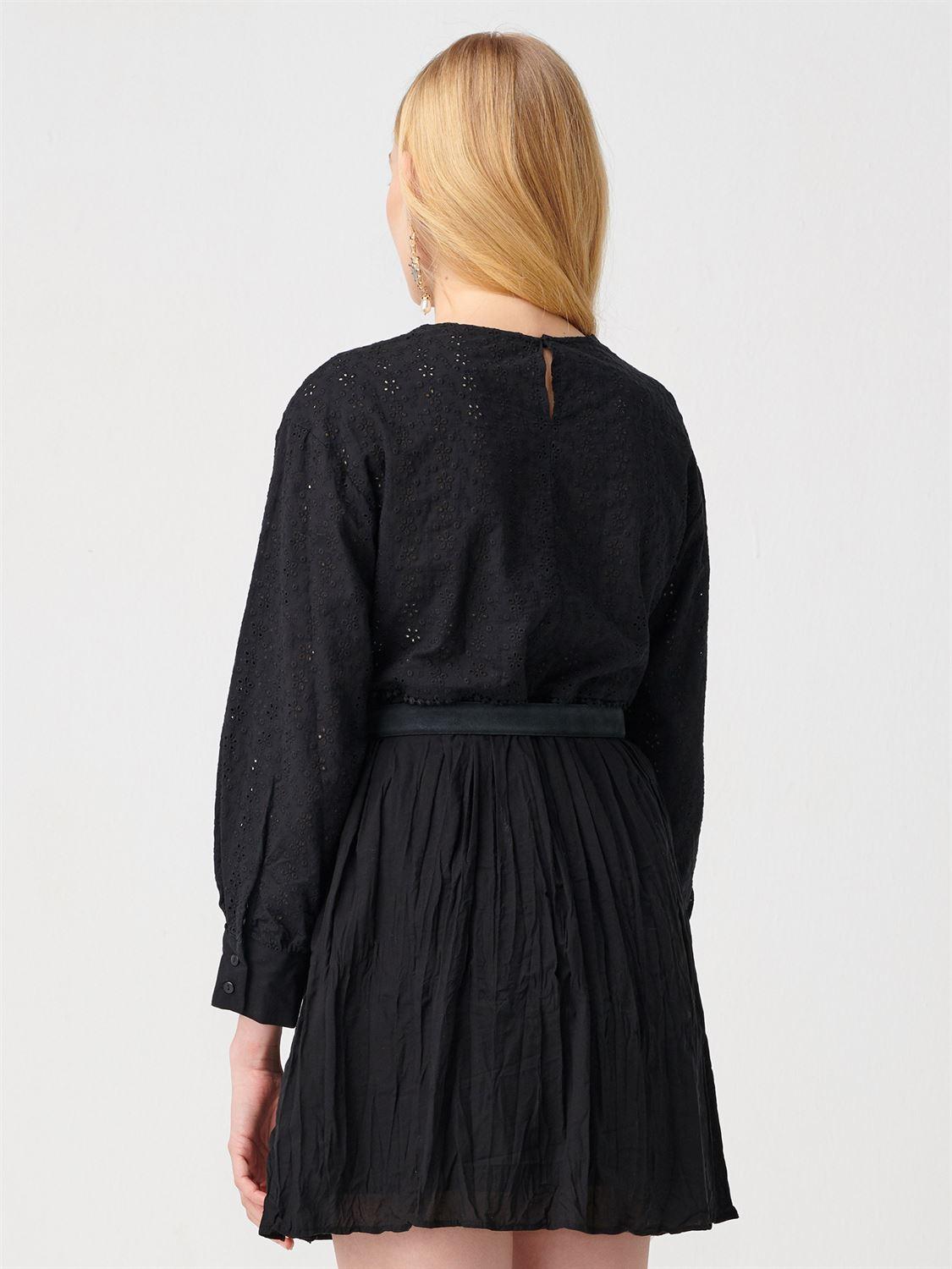 9935 Kıraşlı Elbise-Siyah