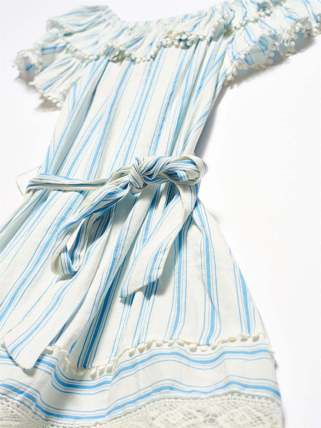9041 Yaka Fırfırlı Çizgilii Elbise-Mavi