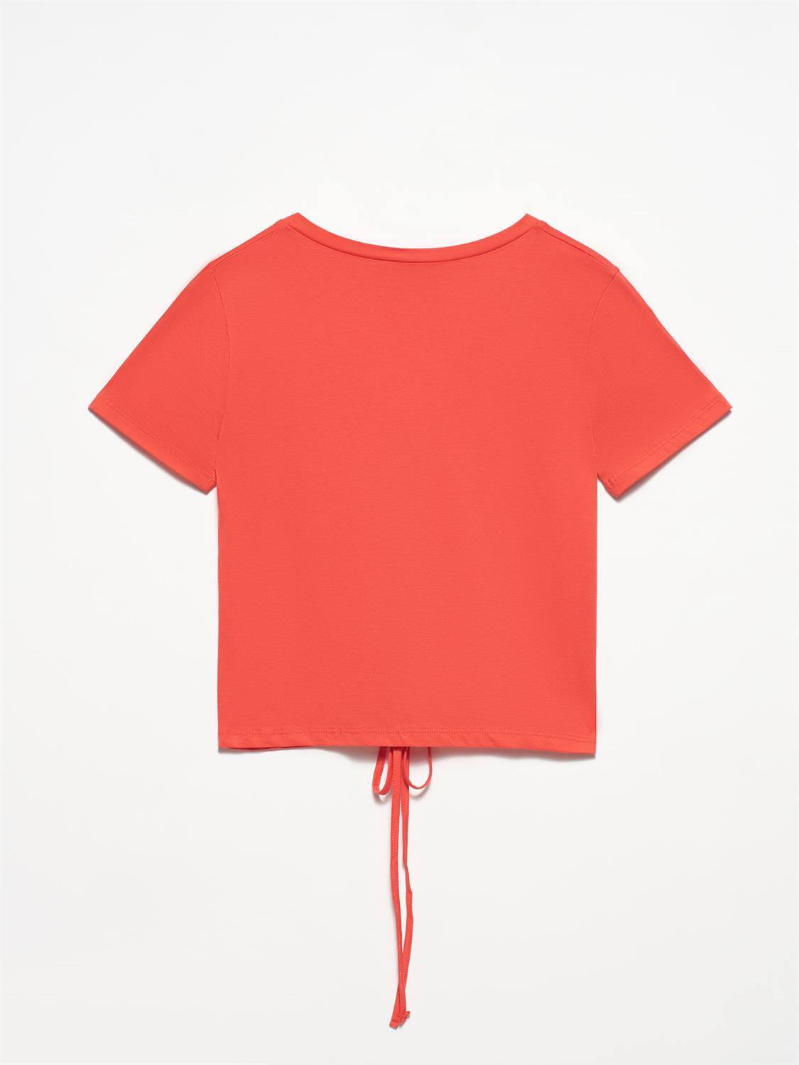 3551 V Yaka Önü Bağcıklı T-Shirt-Kırmızı